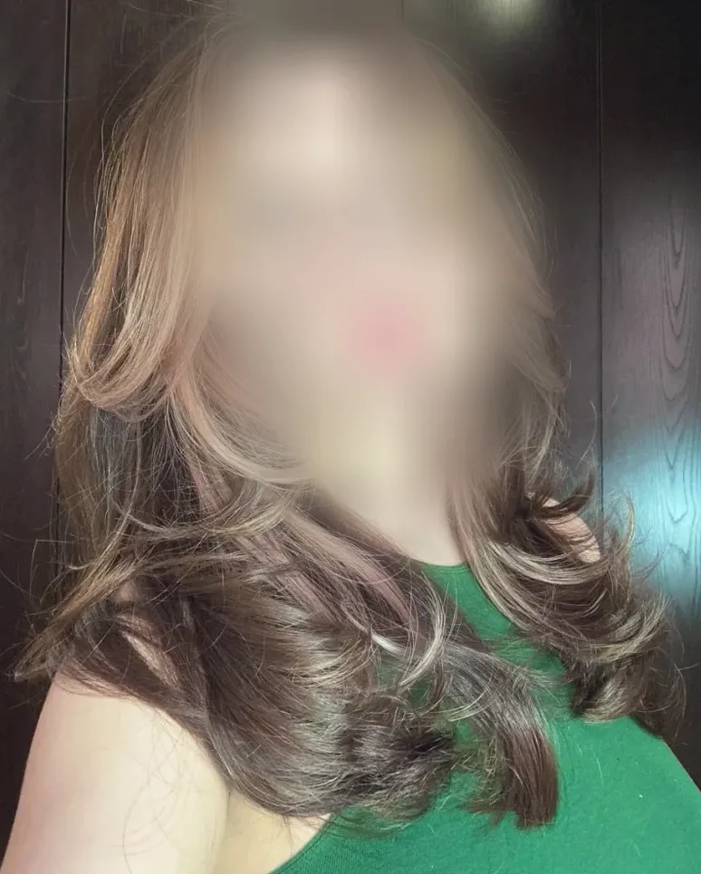 Emilia, 23