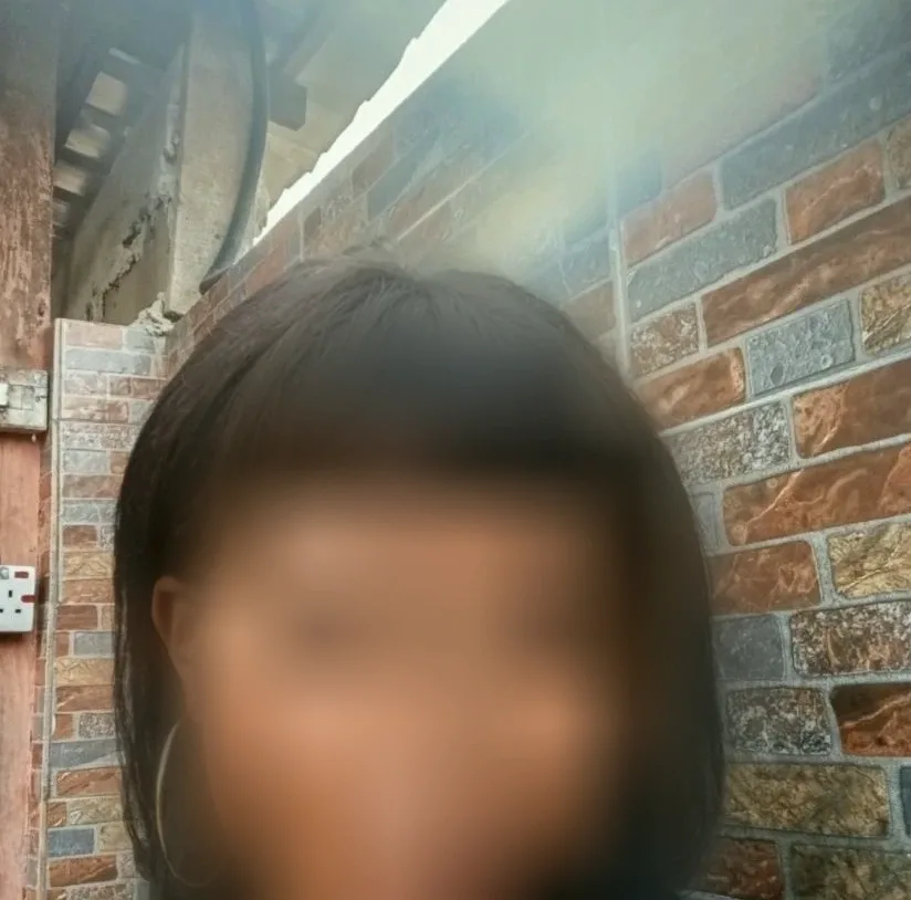 Simone, 30